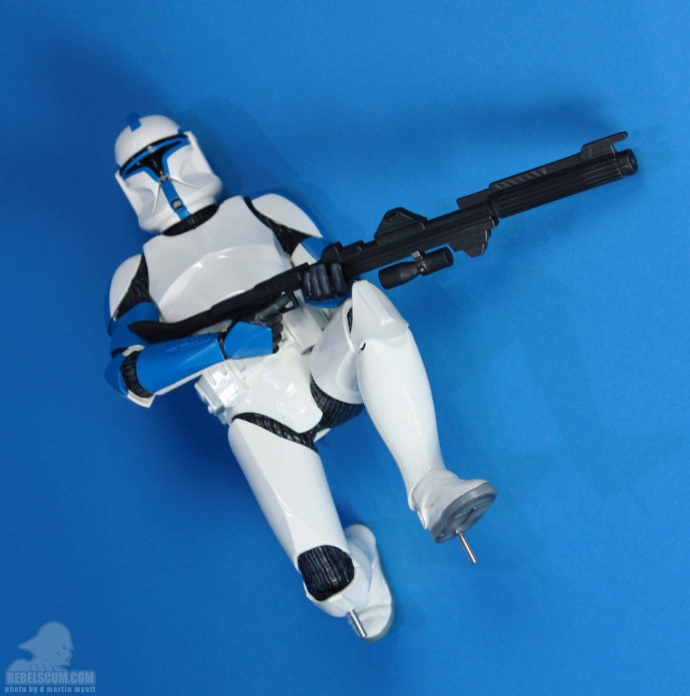 Gentle_Giant_Clone_Trooper_Lieutenant_Celebration_VI-09.JPG