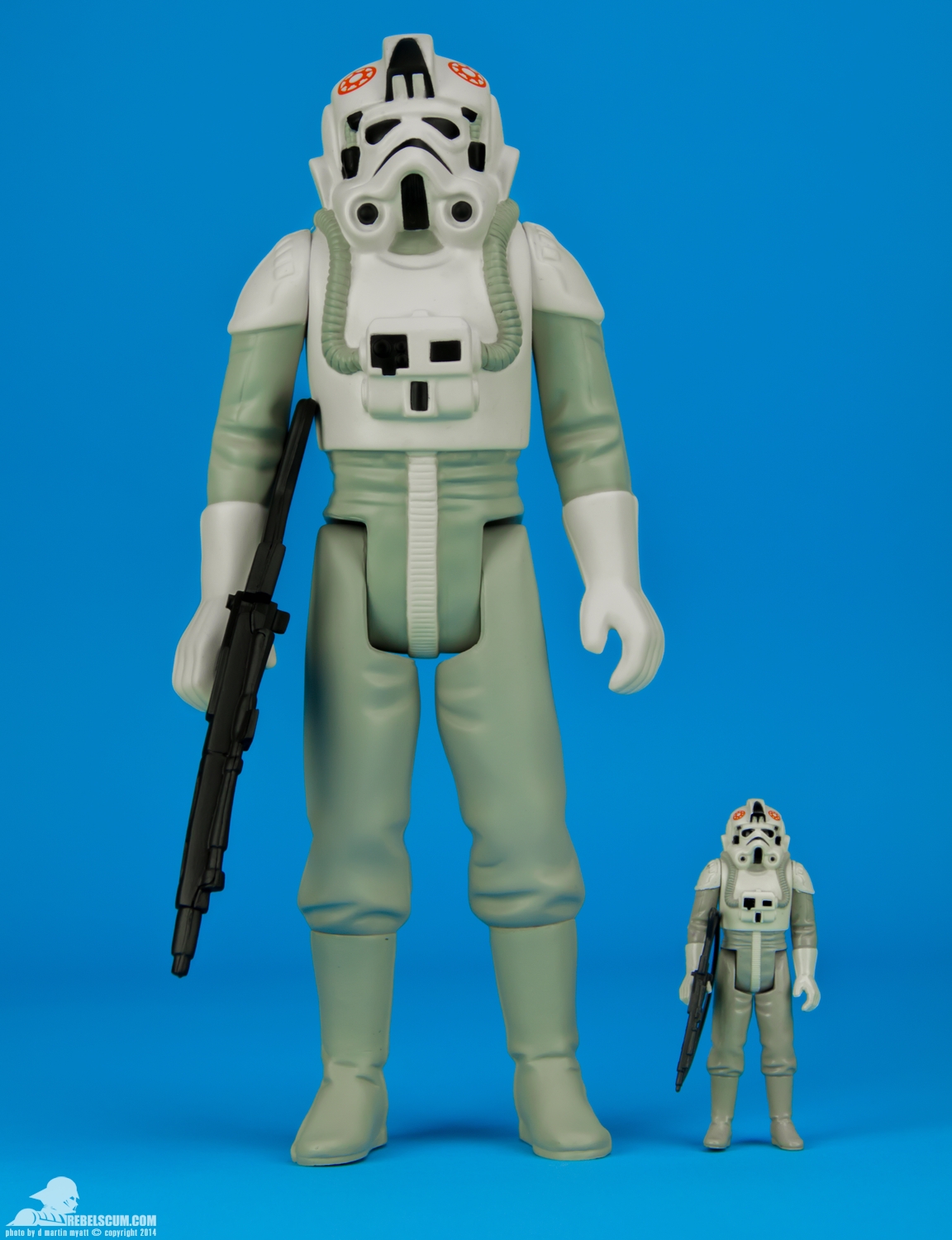 ATAT-Driver-Jumbo-Kenner-Gentle-Giant-Ltd-2014-SDCC-010.jpg