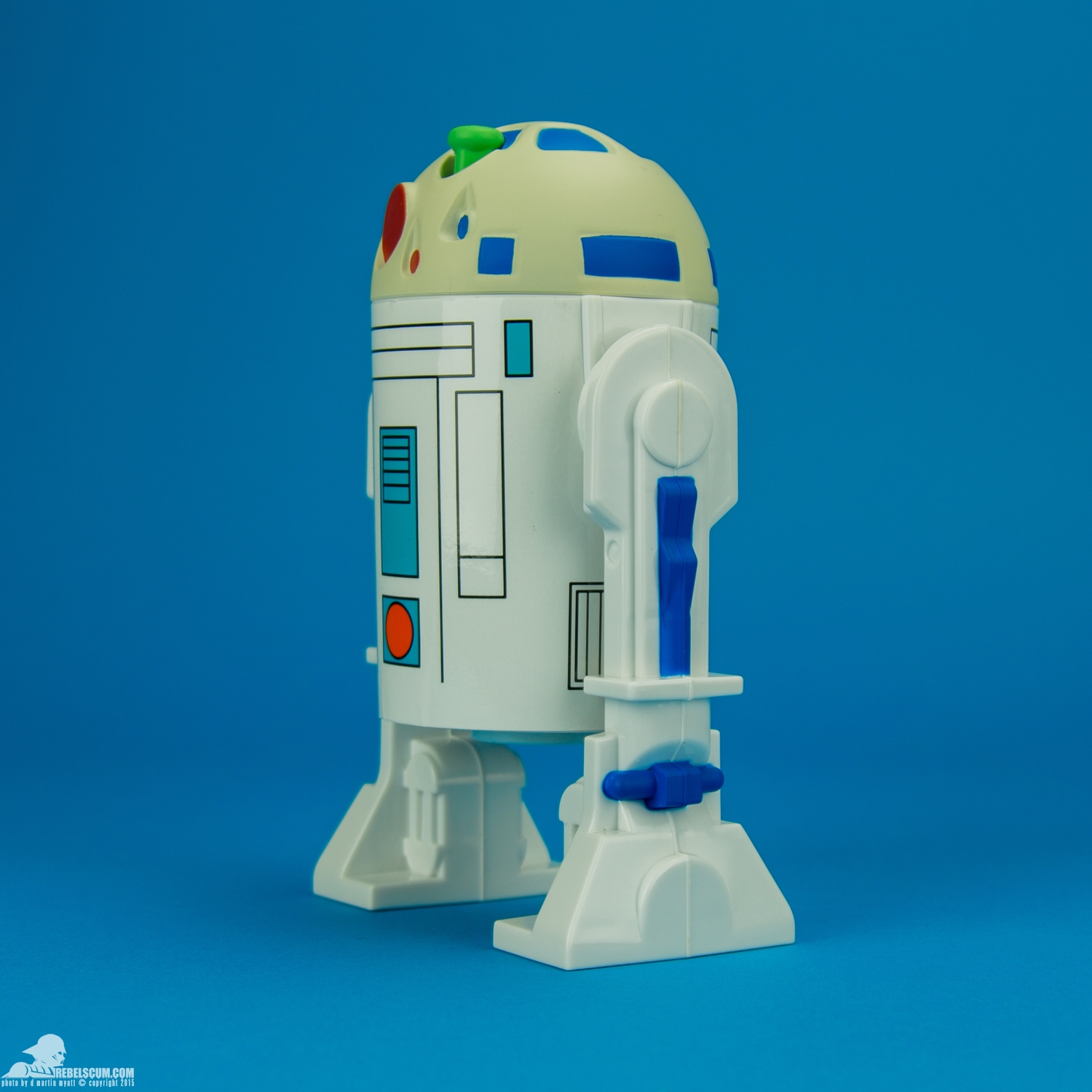 Artoo-Detoo-R2-D2-Droids-Jumbo-Kenner-2015-SDCC-003.jpg