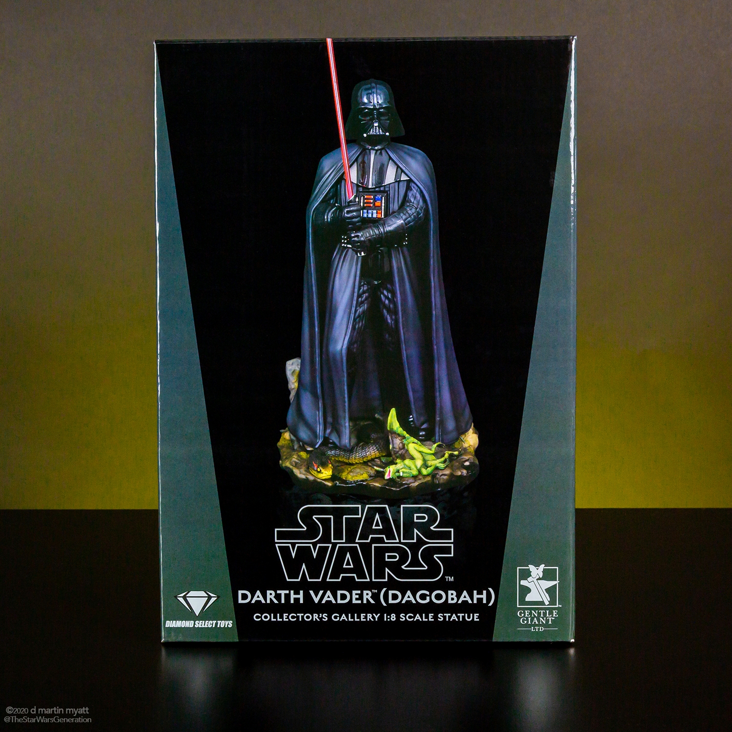 Darth-Vader-Dagobah-Statue-Gentle-Giant-009.jpg