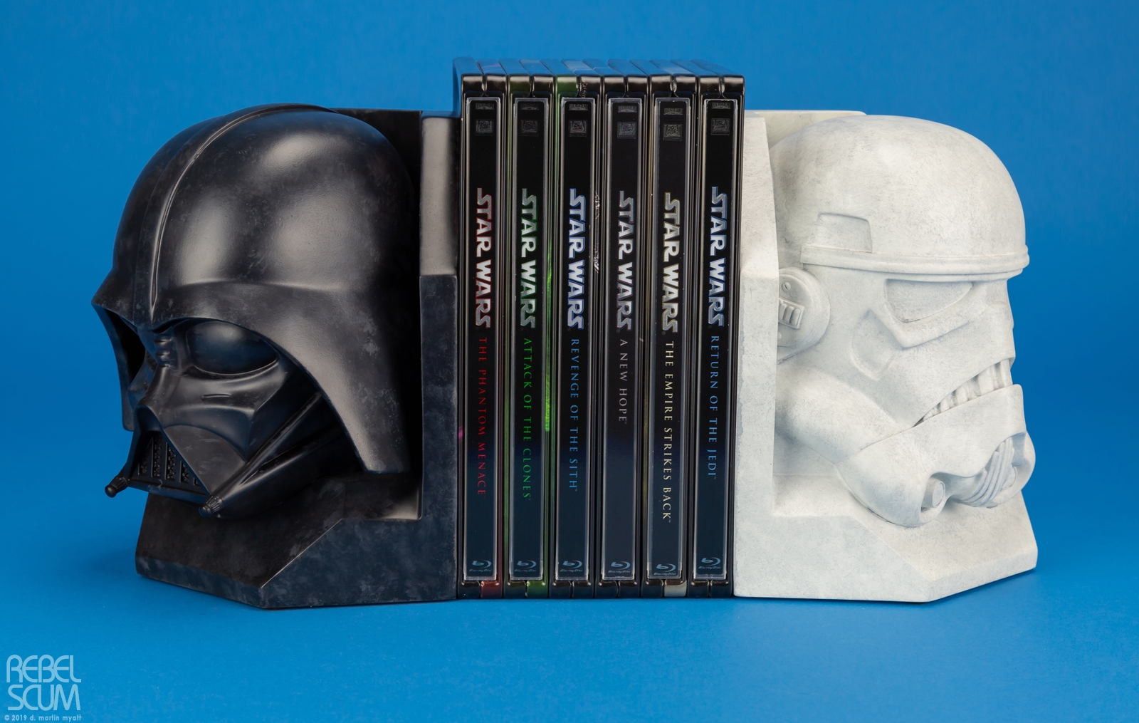 Darth-Vader-Stoneworks-Helmet-Bookend-Gentle-Giant-010.jpg