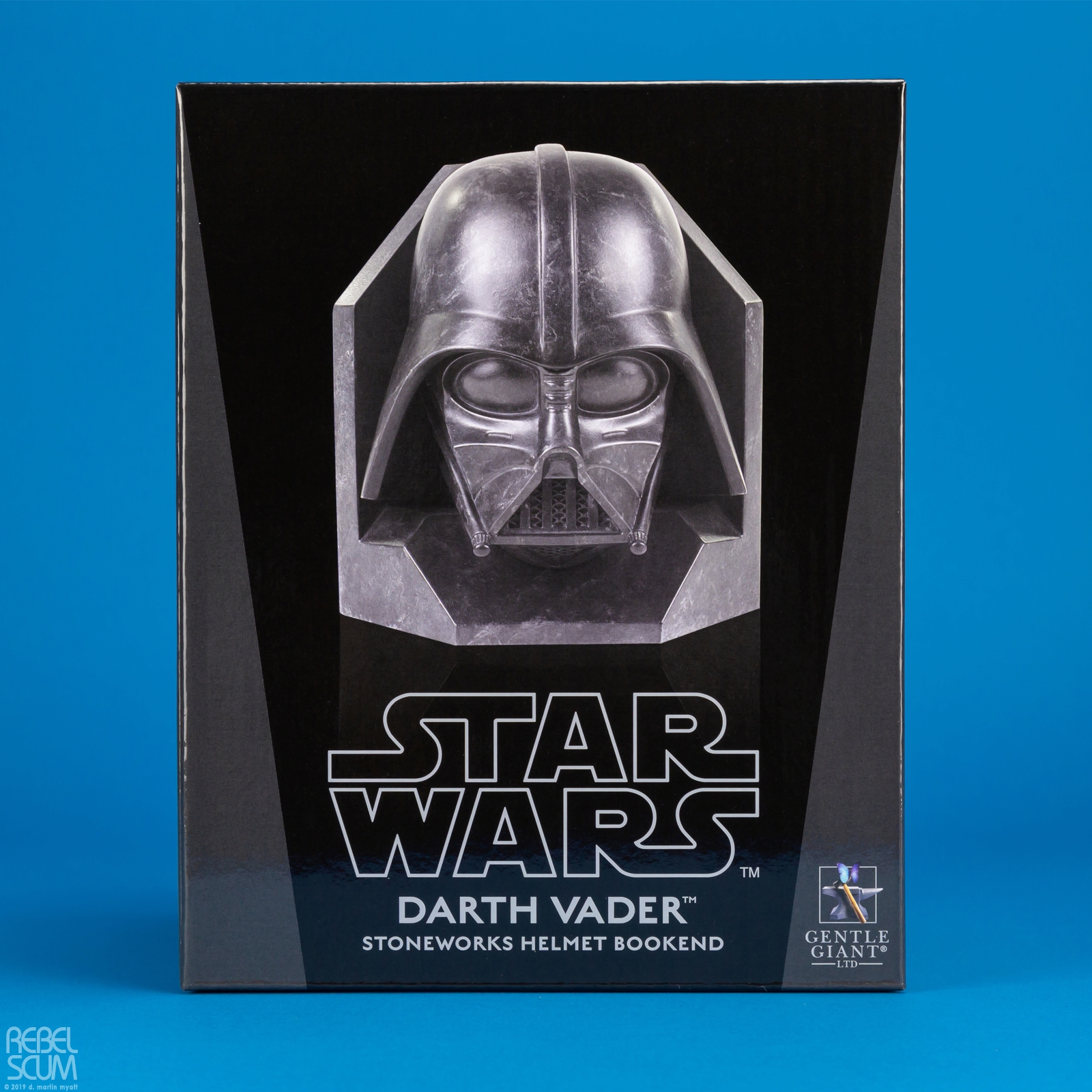 Darth-Vader-Stoneworks-Helmet-Bookend-Gentle-Giant-012.jpg