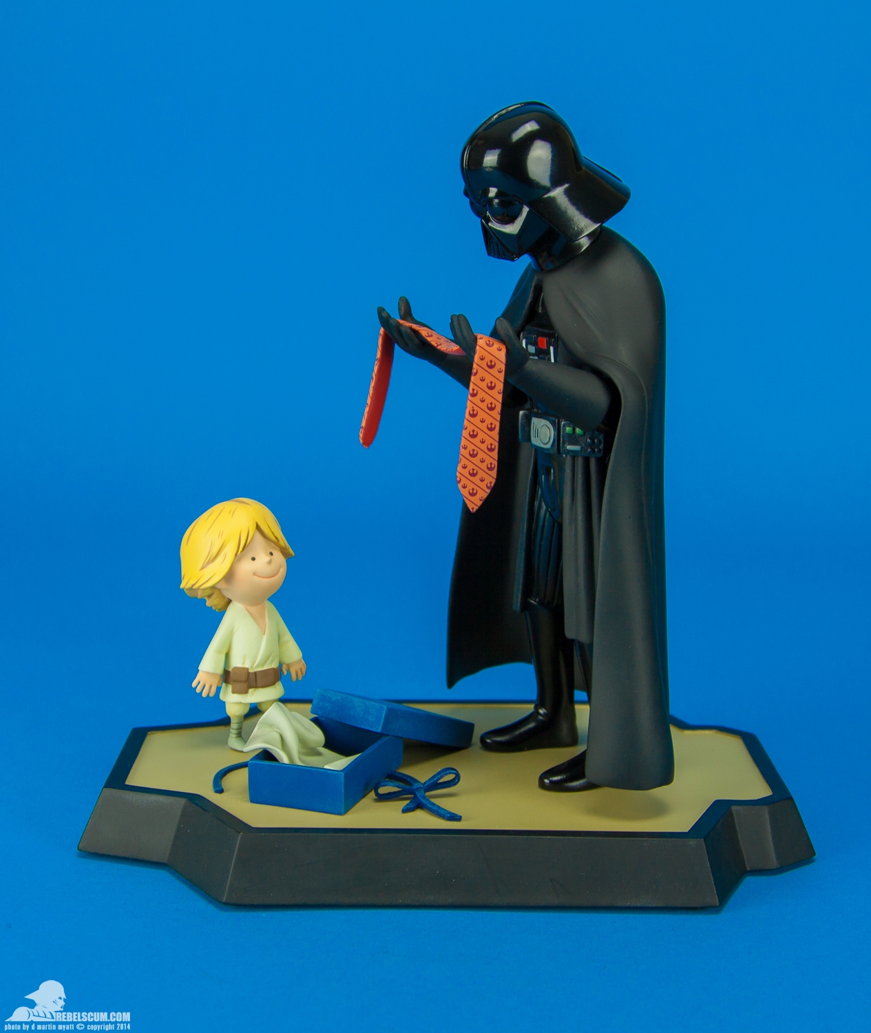 Darth-Vader-And-Son-Deluxe-Maquette-Gentle-Giant-Ltd-019.jpg