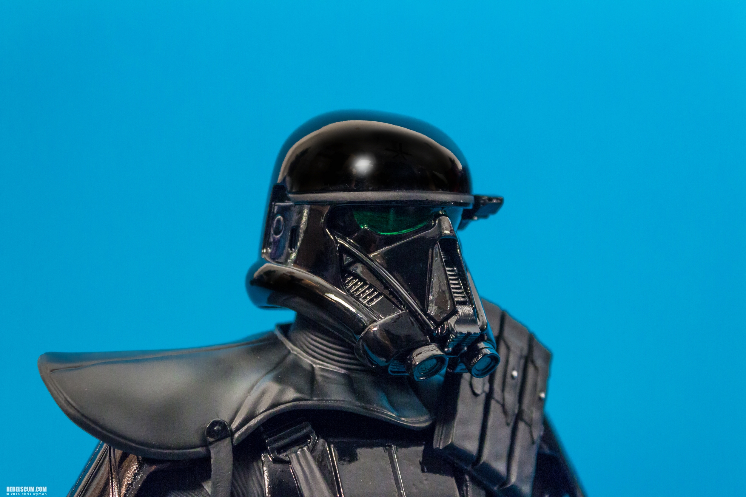 Death-Trooper-Specialist-Lucasfilm-Rogue-One-Crew-Gift-006.jpg