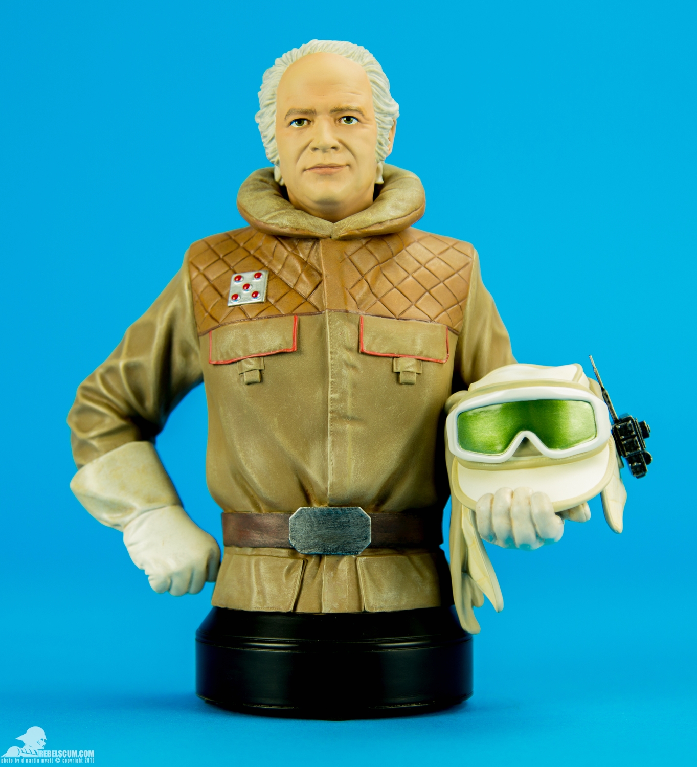 General-McQuarrie-Mini-Bust-Gentle-Giant-001.jpg