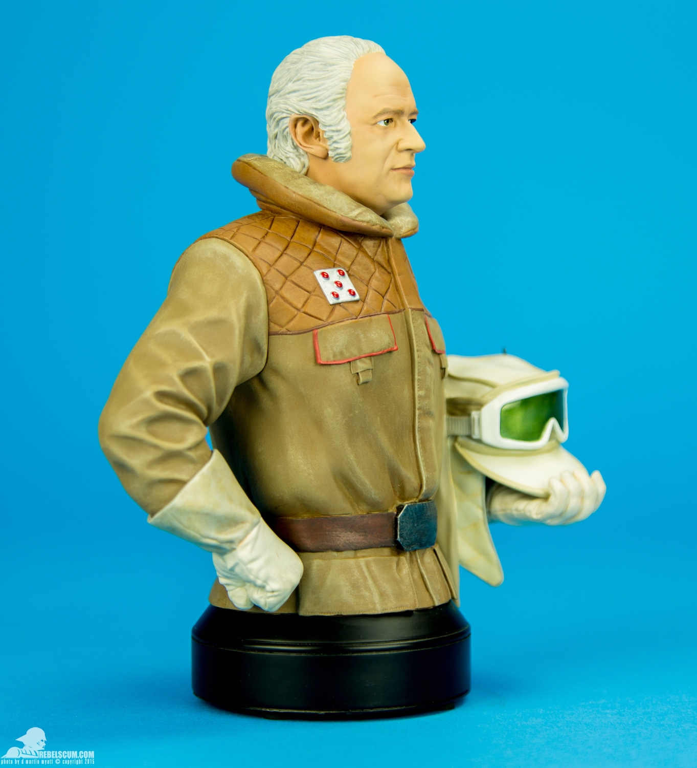 General-McQuarrie-Mini-Bust-Gentle-Giant-002.jpg