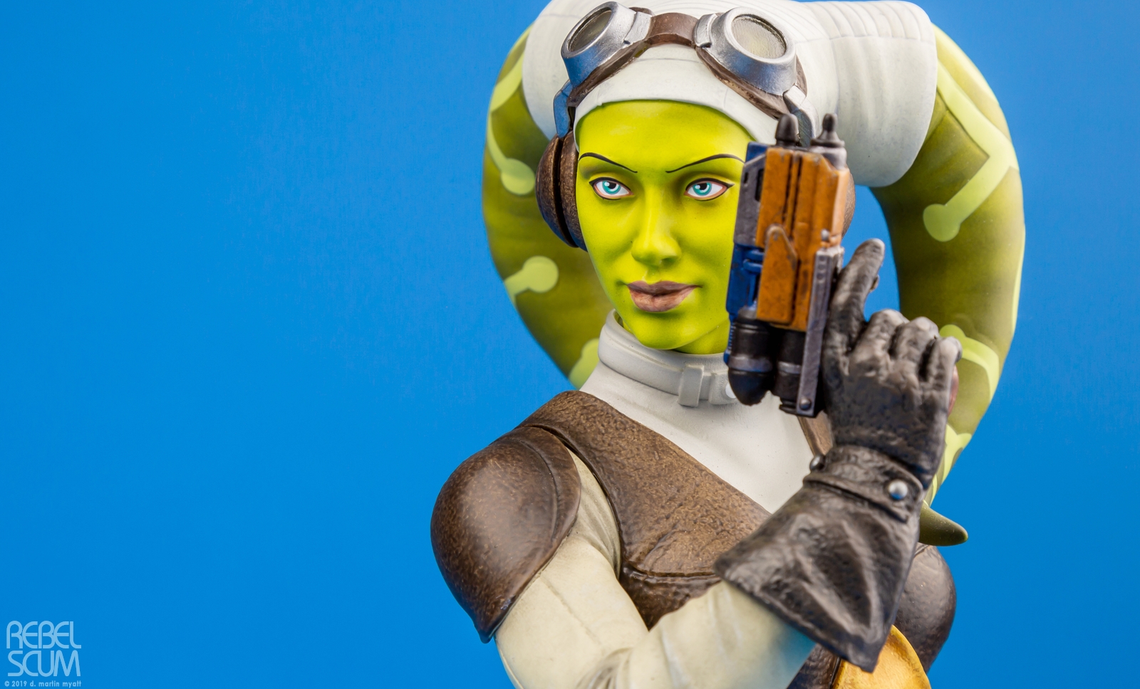 Hera-Syndulla-Collectible-Mini-Bust-gentle-Giant-Ltd-2019-008.jpg