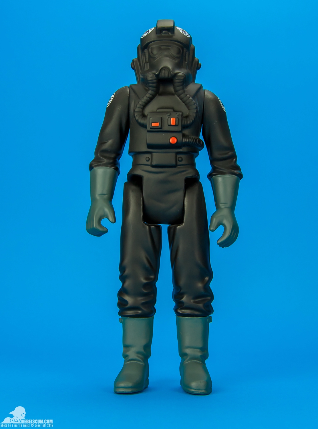 Imperial-TIE-Fighter-Pilot-Jumbo-Kenner-Gentle-Giant-001.jpg