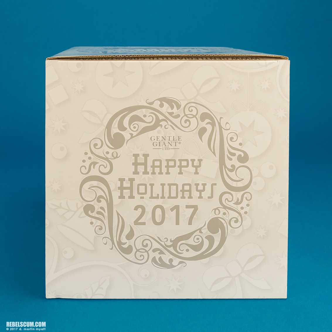 K-2SO-Happy-Holidays-2017-Gift-Mini-Bust-Gentle-Giant-014.jpg