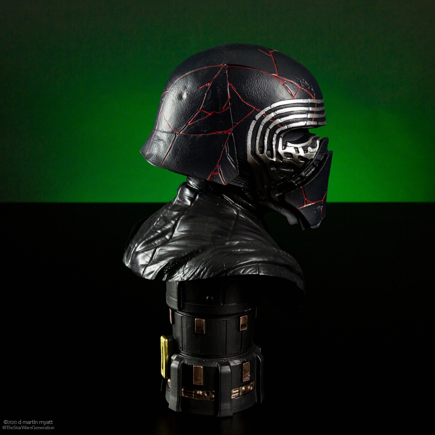 Kylo-Ren-Legends-in-3-Dimensions-Gentle-Giant-002.jpg