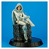 Padme-Amidala-Snowbunny-Statue-Gentle-Giant-Ltd-002.jpg