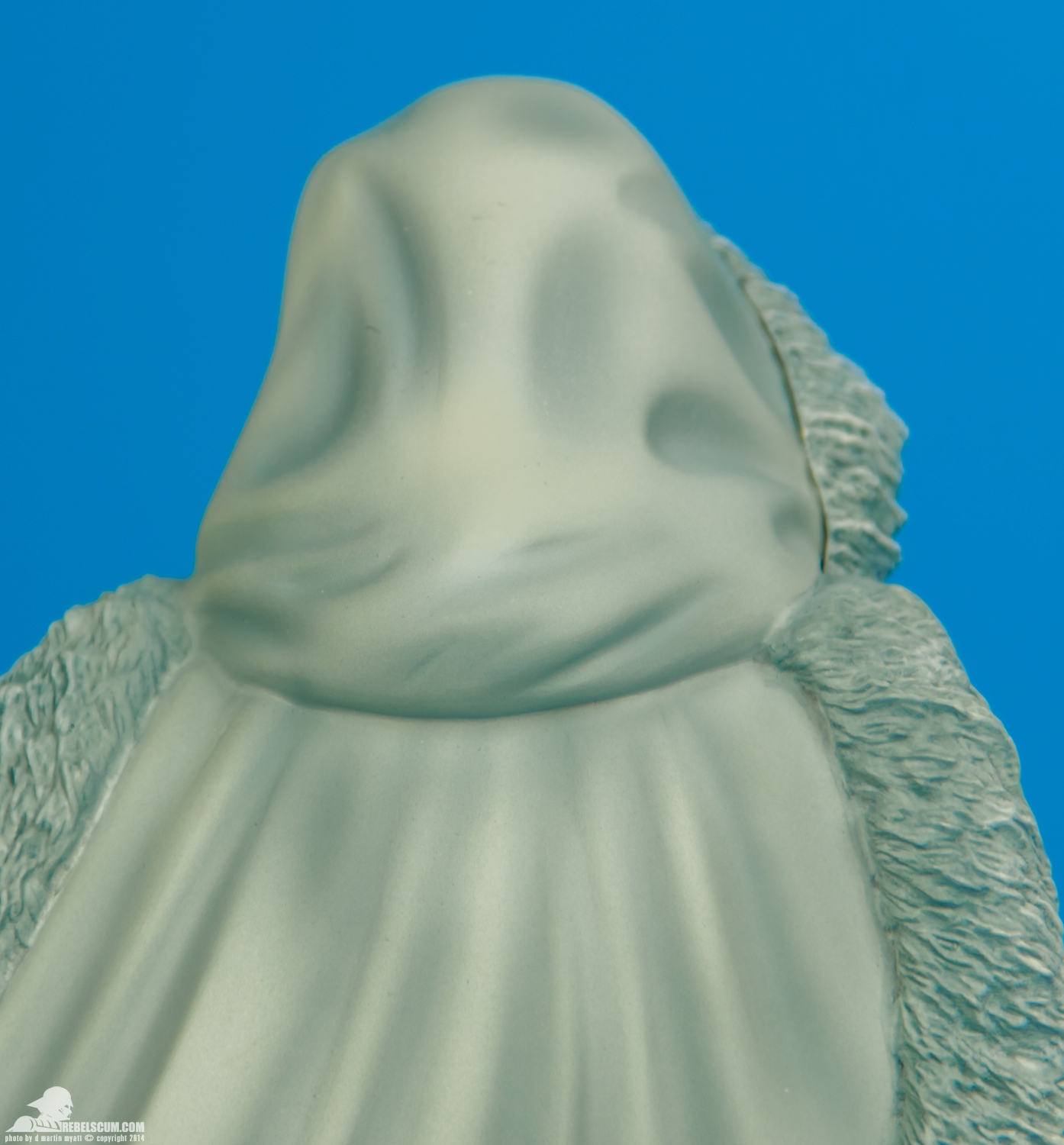 Padme-Amidala-Snowbunny-Statue-Gentle-Giant-Ltd-008.jpg