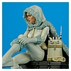 Padme-Amidala-Snowbunny-Statue-Gentle-Giant-Ltd-017.jpg