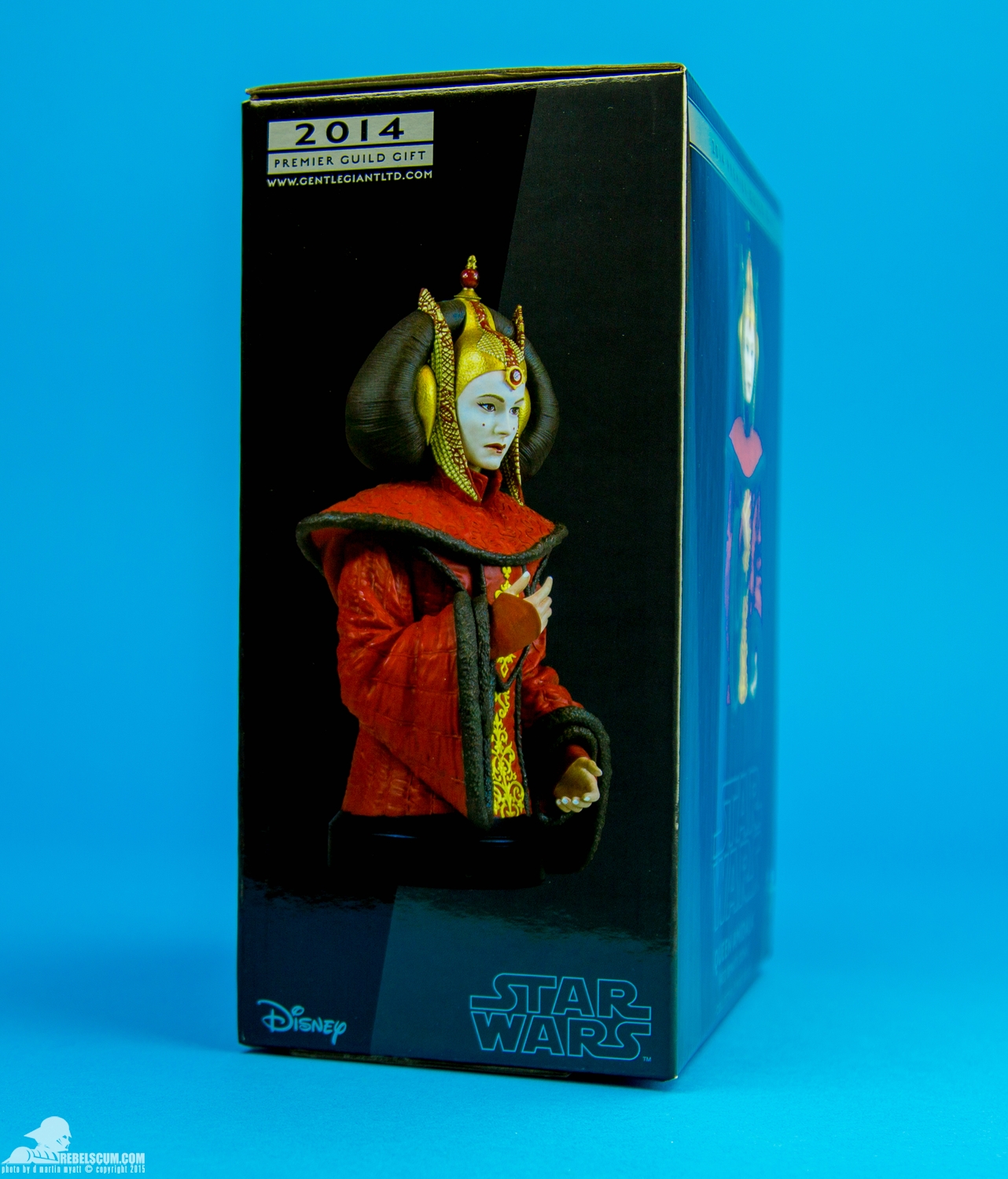Queen-Amidala-Red-Senate-Gown-Mini-Bust-Gentle-Giant-014.jpg