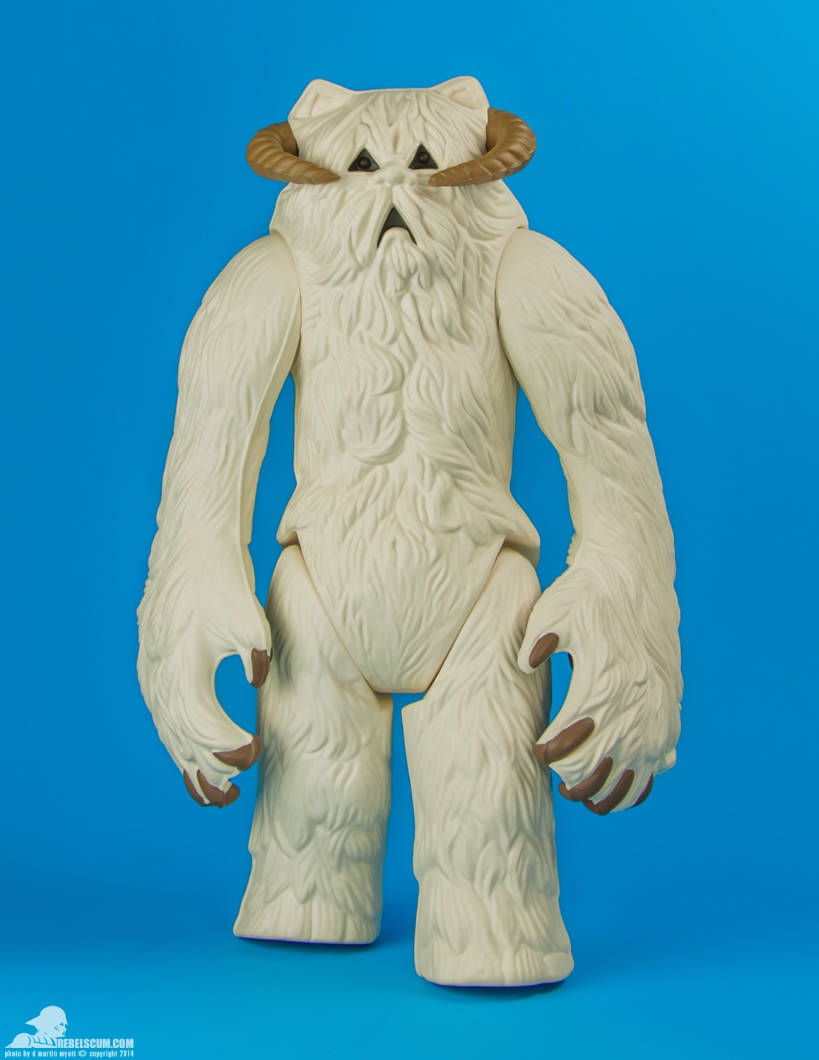 Wampa-Gentle-Giant-Ltd-Jumbo-Kenner-001.jpg