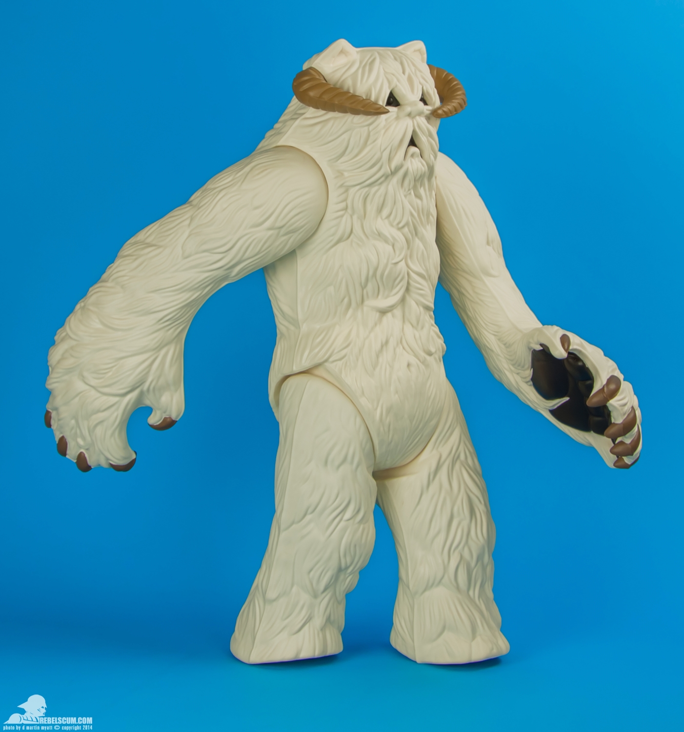 Wampa-Gentle-Giant-Ltd-Jumbo-Kenner-002.jpg