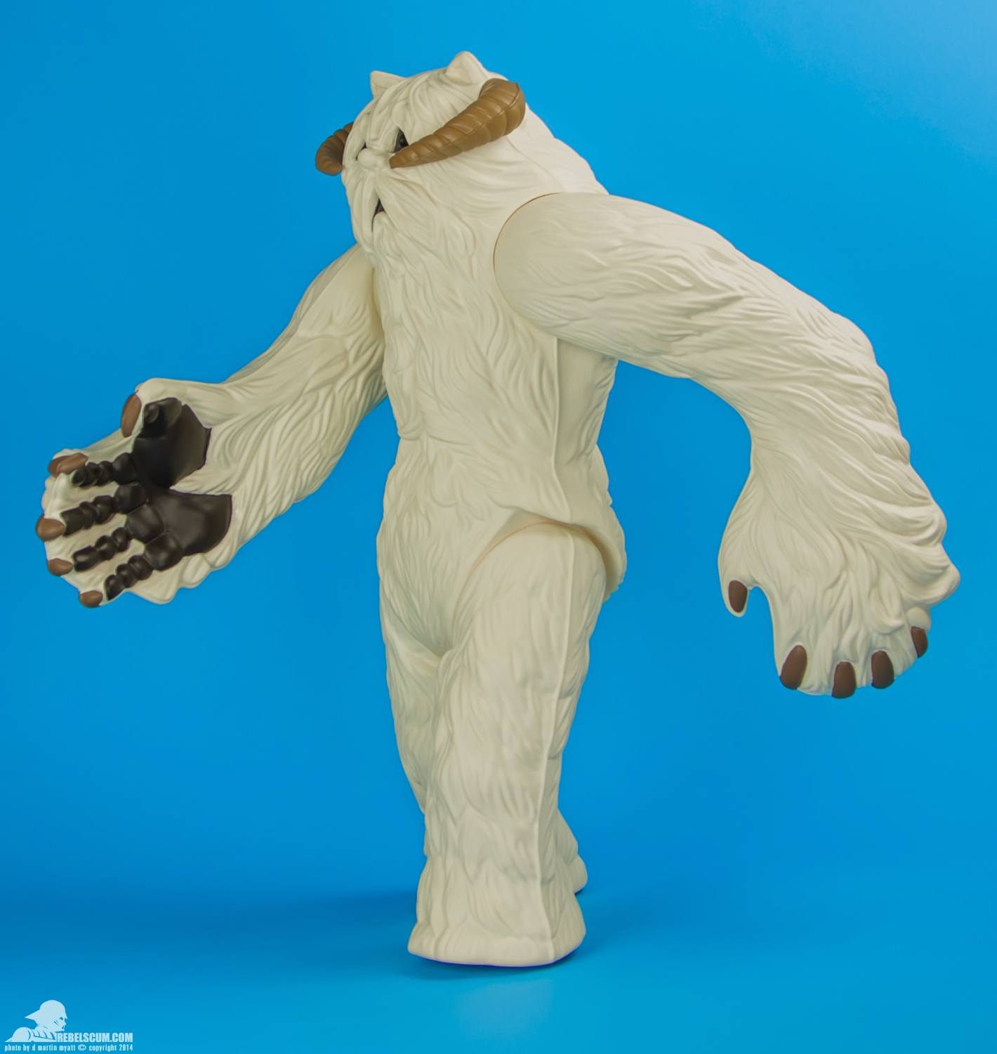 Wampa-Gentle-Giant-Ltd-Jumbo-Kenner-003.jpg