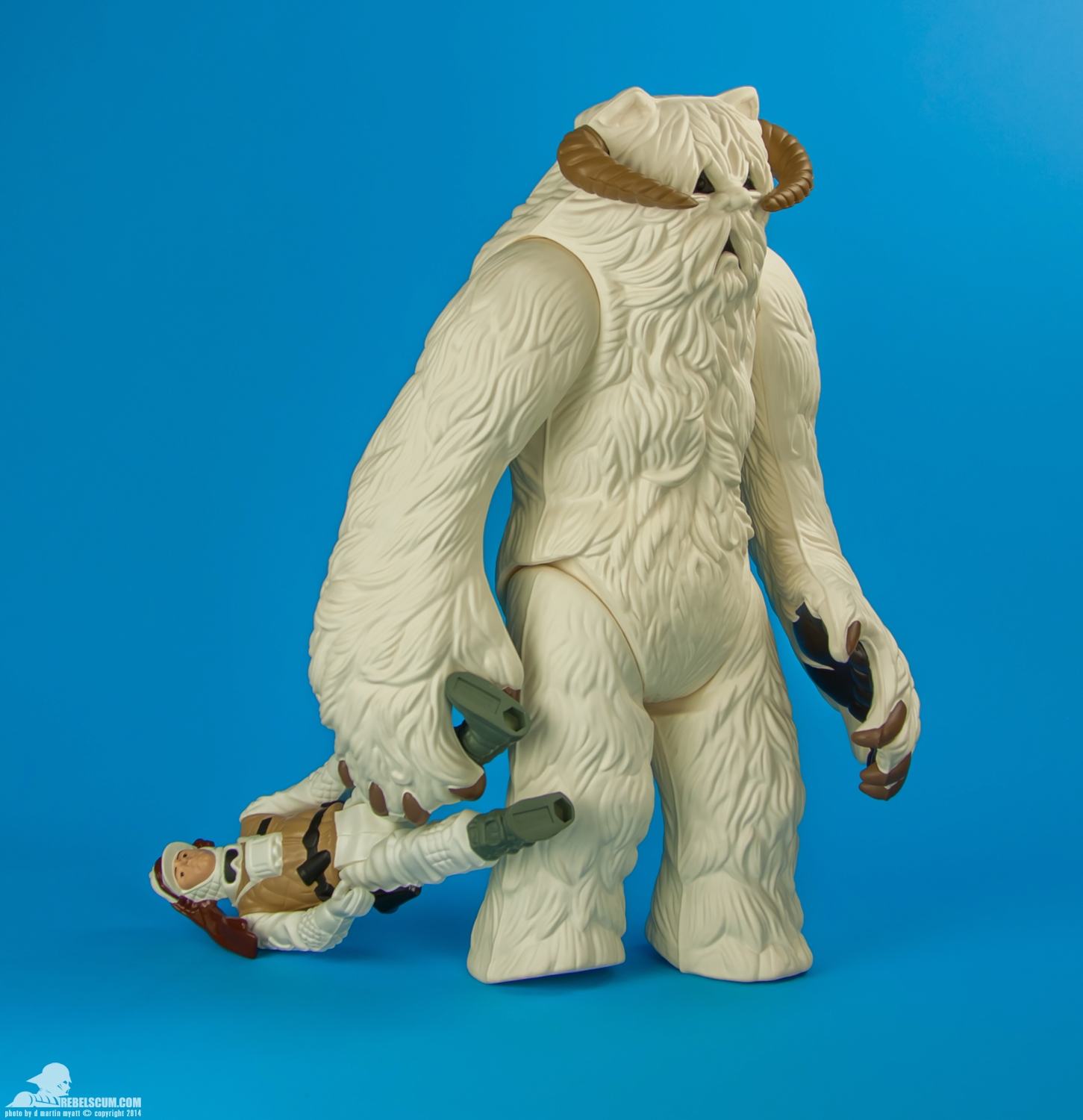 Wampa-Gentle-Giant-Ltd-Jumbo-Kenner-010.jpg