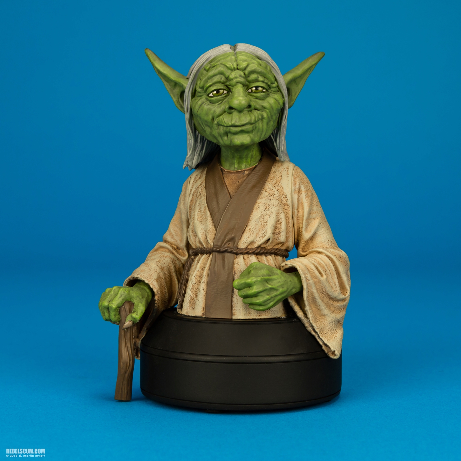 Yoda-Concept-Series-Mini-Bust-Gentle-Giant-Star-Wars-001.jpg