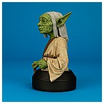 Yoda-Concept-Series-Mini-Bust-Gentle-Giant-Star-Wars-003.jpg
