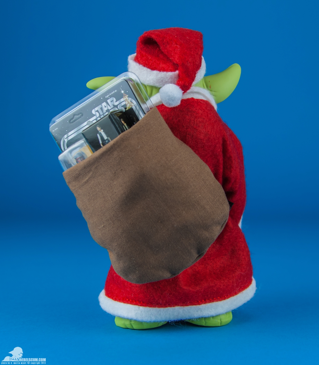 Yoda-Holiday-Edition-Gentle-Giant-Ltd-Jumbo-Kenner-004.jpg