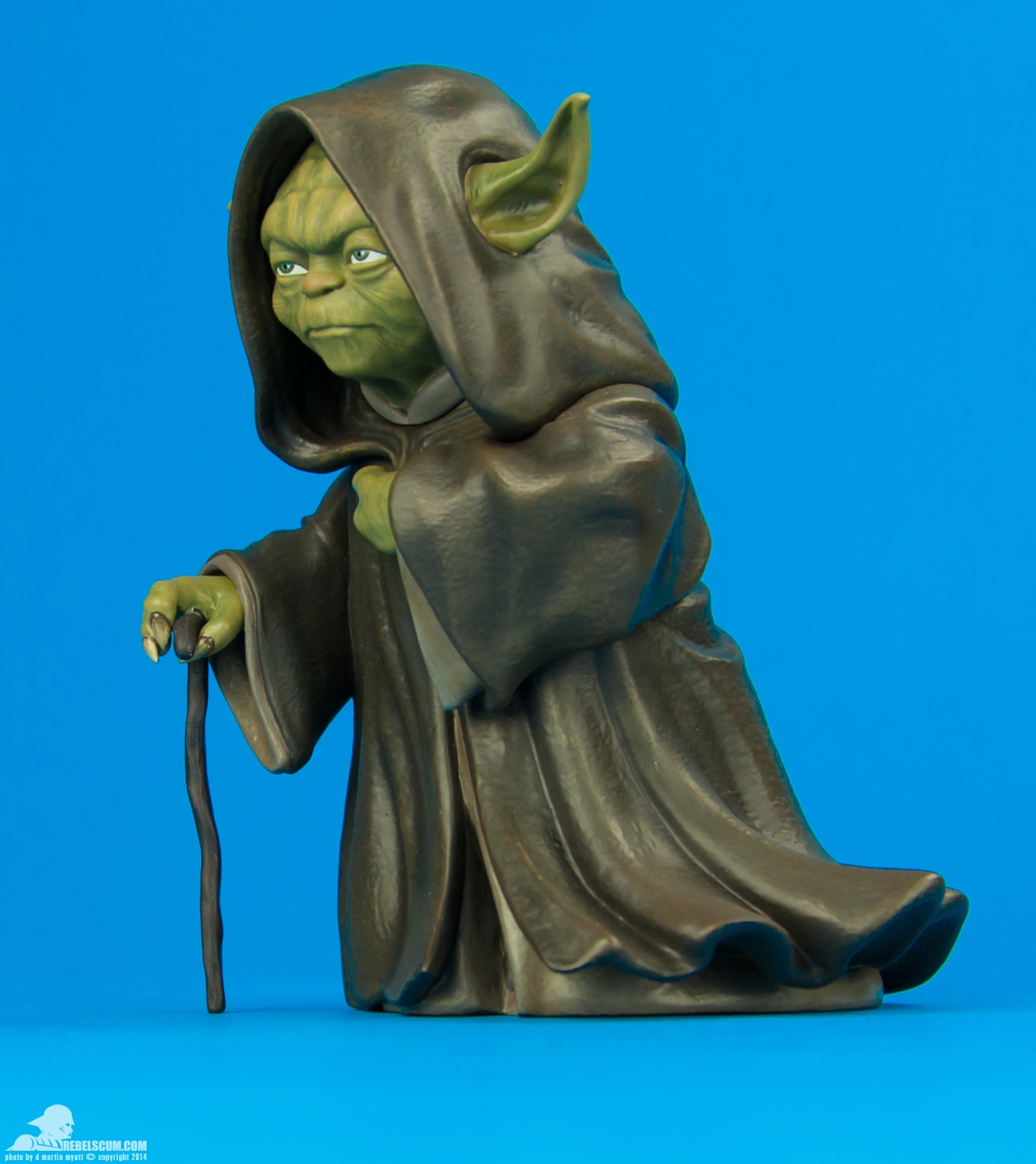 Yoda-Ilum-Statue-Star-Wars-Clone-Wars-Gentle-Giant-011.jpg