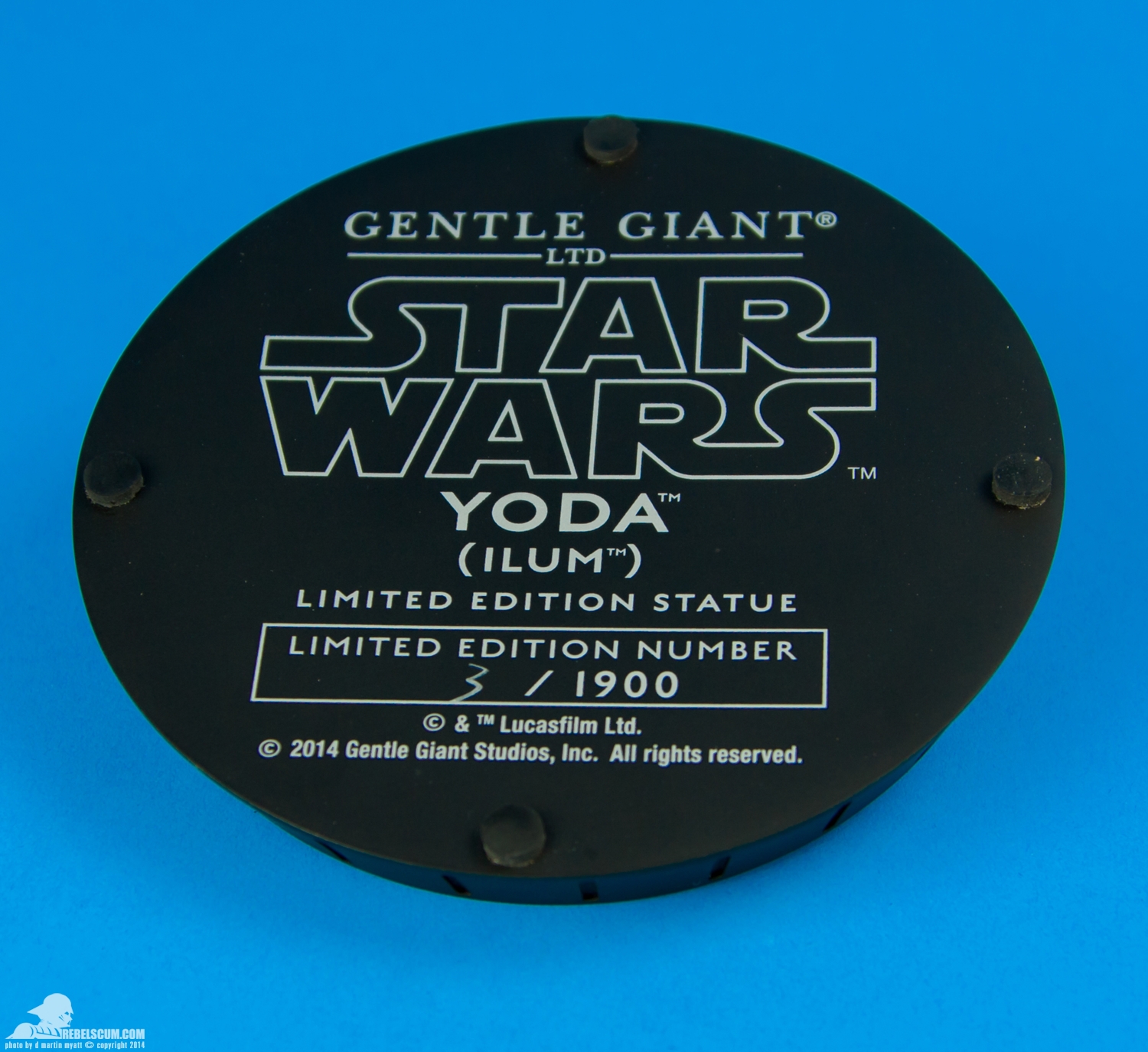 Yoda-Ilum-Statue-Star-Wars-Clone-Wars-Gentle-Giant-015.jpg