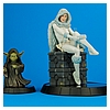 Yoda-Ilum-Statue-Star-Wars-Clone-Wars-Gentle-Giant-018.jpg