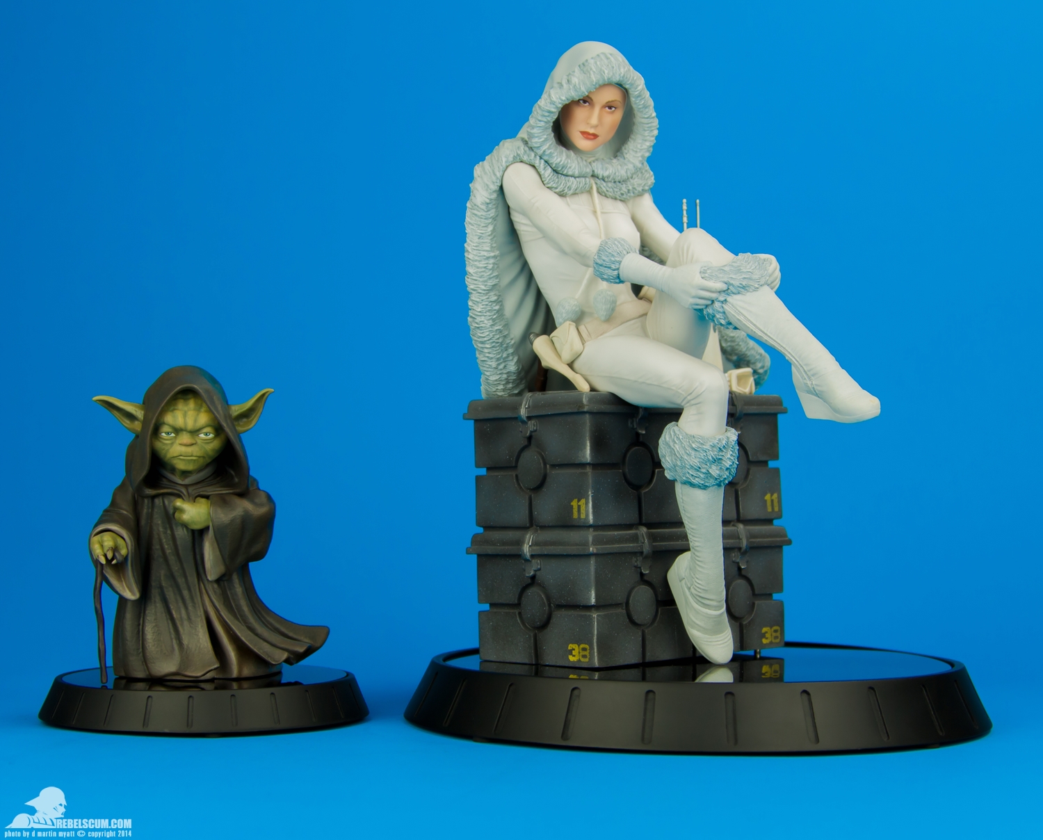 Yoda-Ilum-Statue-Star-Wars-Clone-Wars-Gentle-Giant-018.jpg