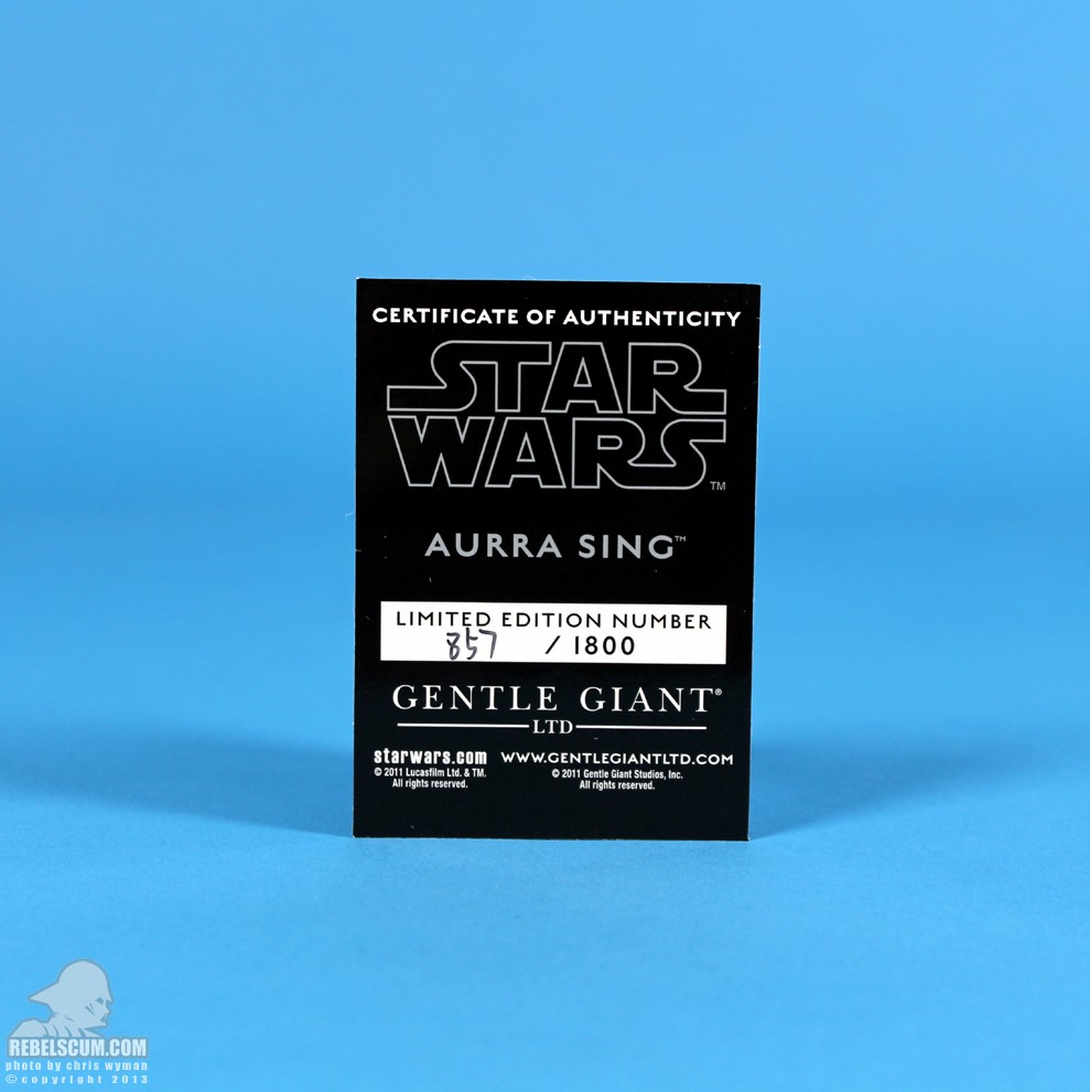 Aurra-Sing-Mini-Bust-Gentle-Giant-Ltd-033.jpg