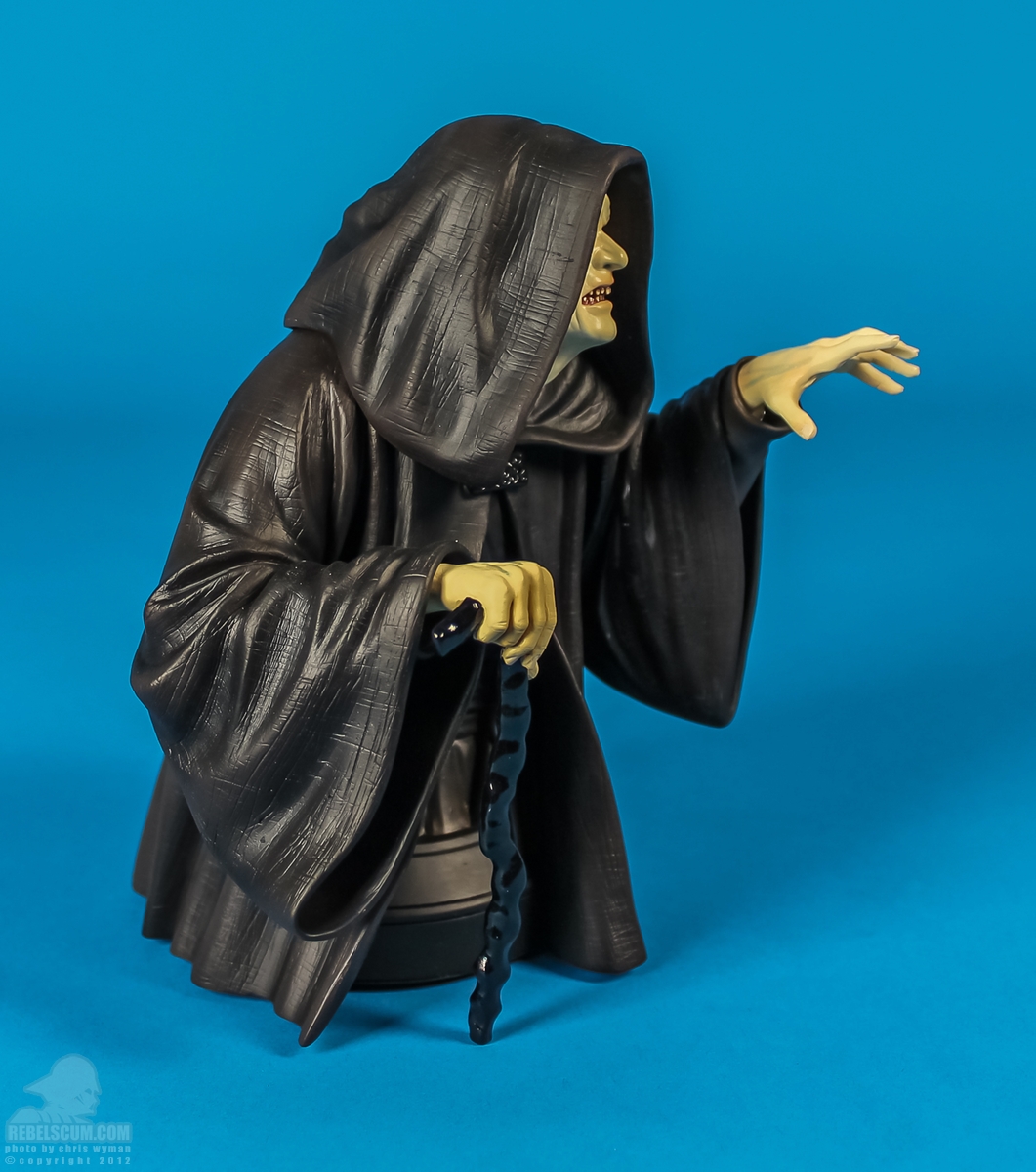 Emperor_Palpatine_Mini_Bust_Gentle_Giant-02.jpg