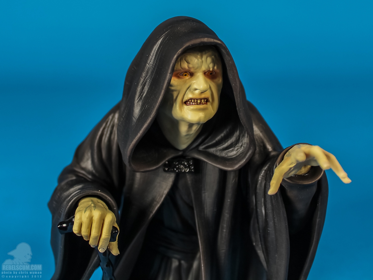 Emperor_Palpatine_Mini_Bust_Gentle_Giant-05.jpg