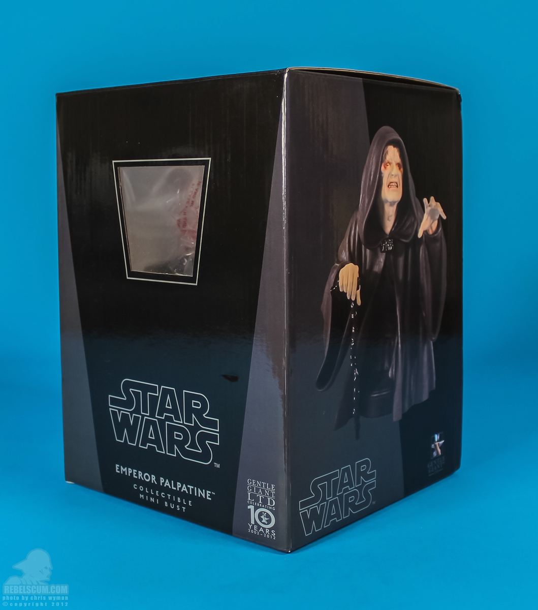 Emperor_Palpatine_Mini_Bust_Gentle_Giant-18.jpg