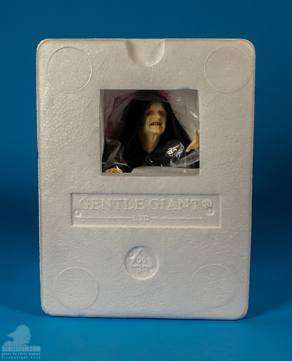 Emperor_Palpatine_Mini_Bust_Gentle_Giant-22.jpg