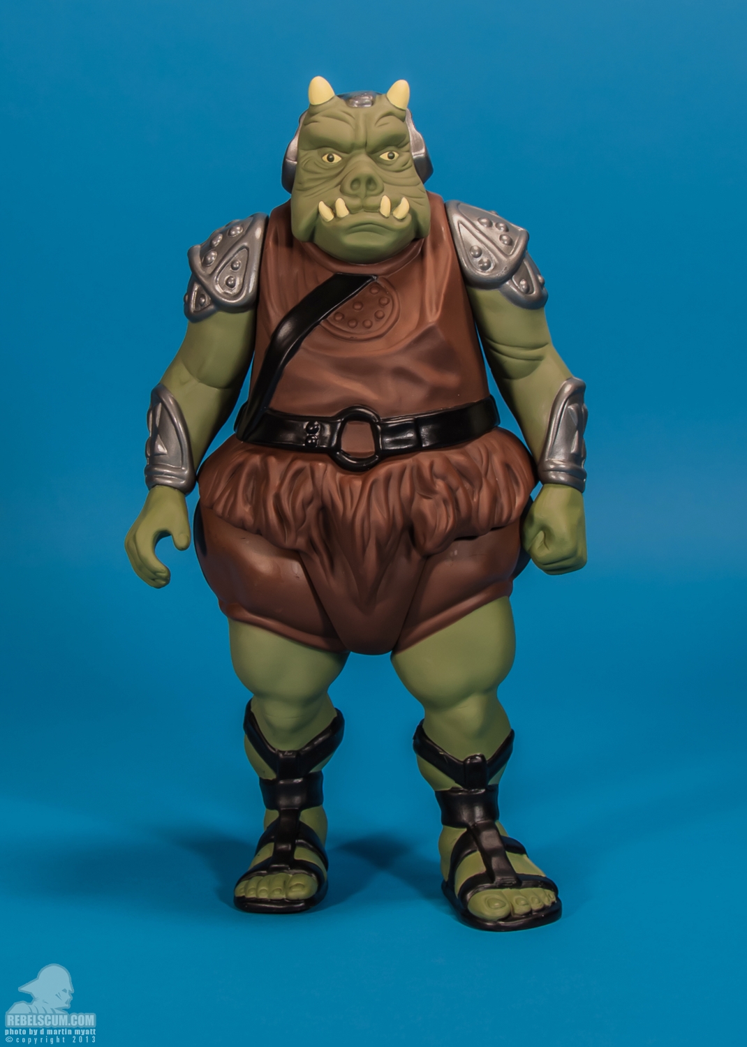 Gamorrean_Guard_Jumbo_Kenner_Figure_Gentle_Giant_Ltd-001.jpg