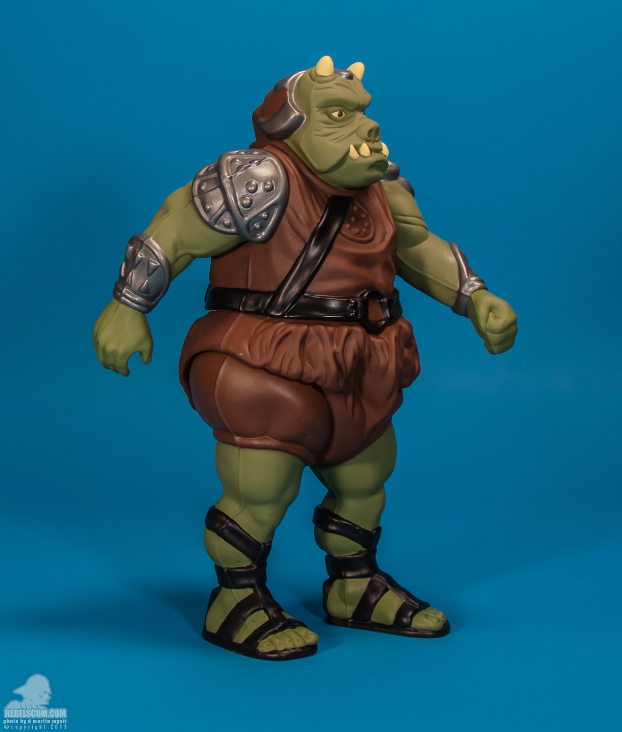 Gamorrean_Guard_Jumbo_Kenner_Figure_Gentle_Giant_Ltd-002.jpg