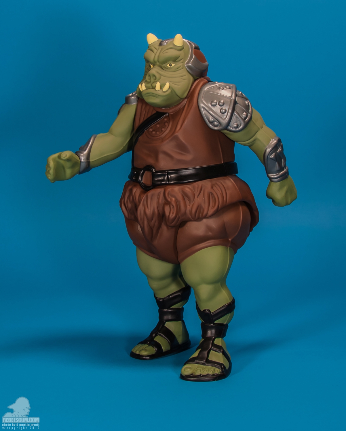 Gamorrean_Guard_Jumbo_Kenner_Figure_Gentle_Giant_Ltd-003.jpg