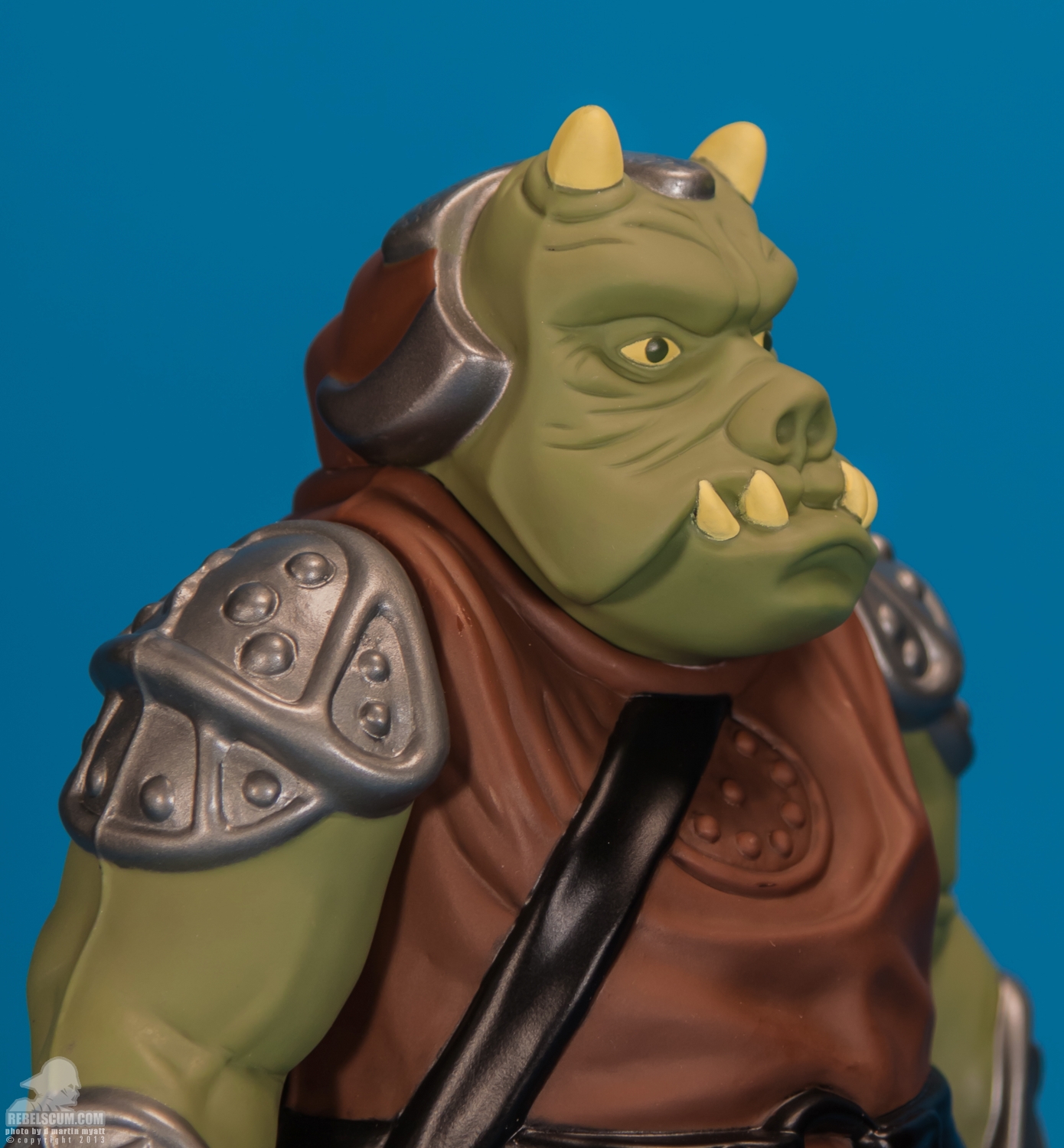 Gamorrean_Guard_Jumbo_Kenner_Figure_Gentle_Giant_Ltd-006.jpg