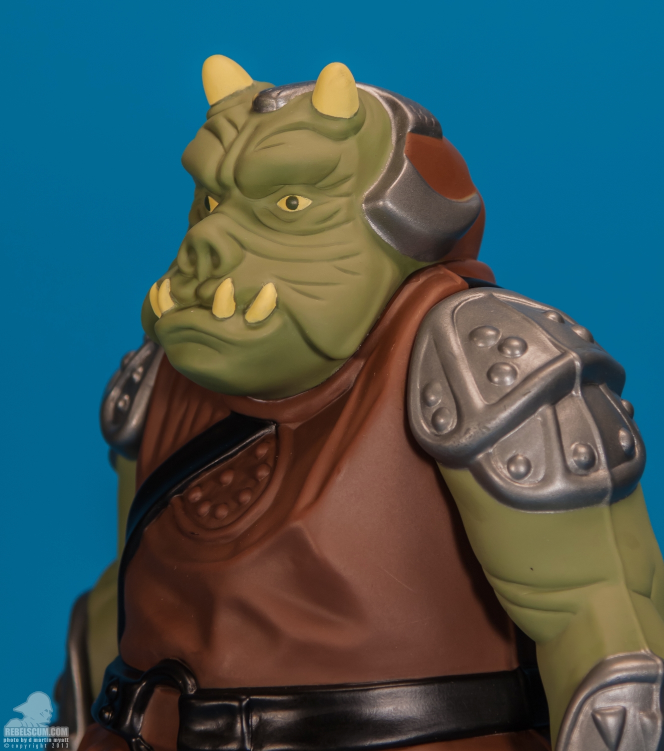 Gamorrean_Guard_Jumbo_Kenner_Figure_Gentle_Giant_Ltd-007.jpg