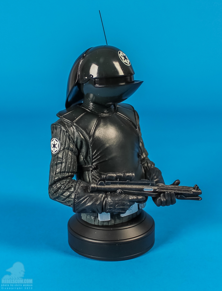 Imperial_Gunner_Mini_Bust_Gentle_Giant-02.jpg