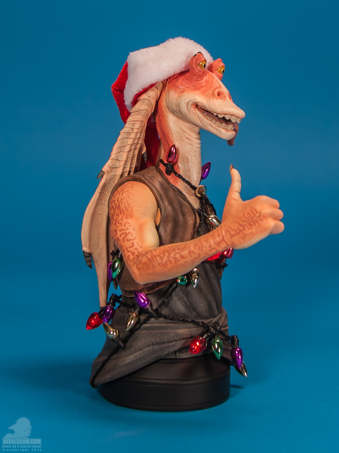 Jar_Jar_Binks_Seasons_Greetings_Holiday_Gift_Mini_Bust_Gentle_Giant-02.jpg