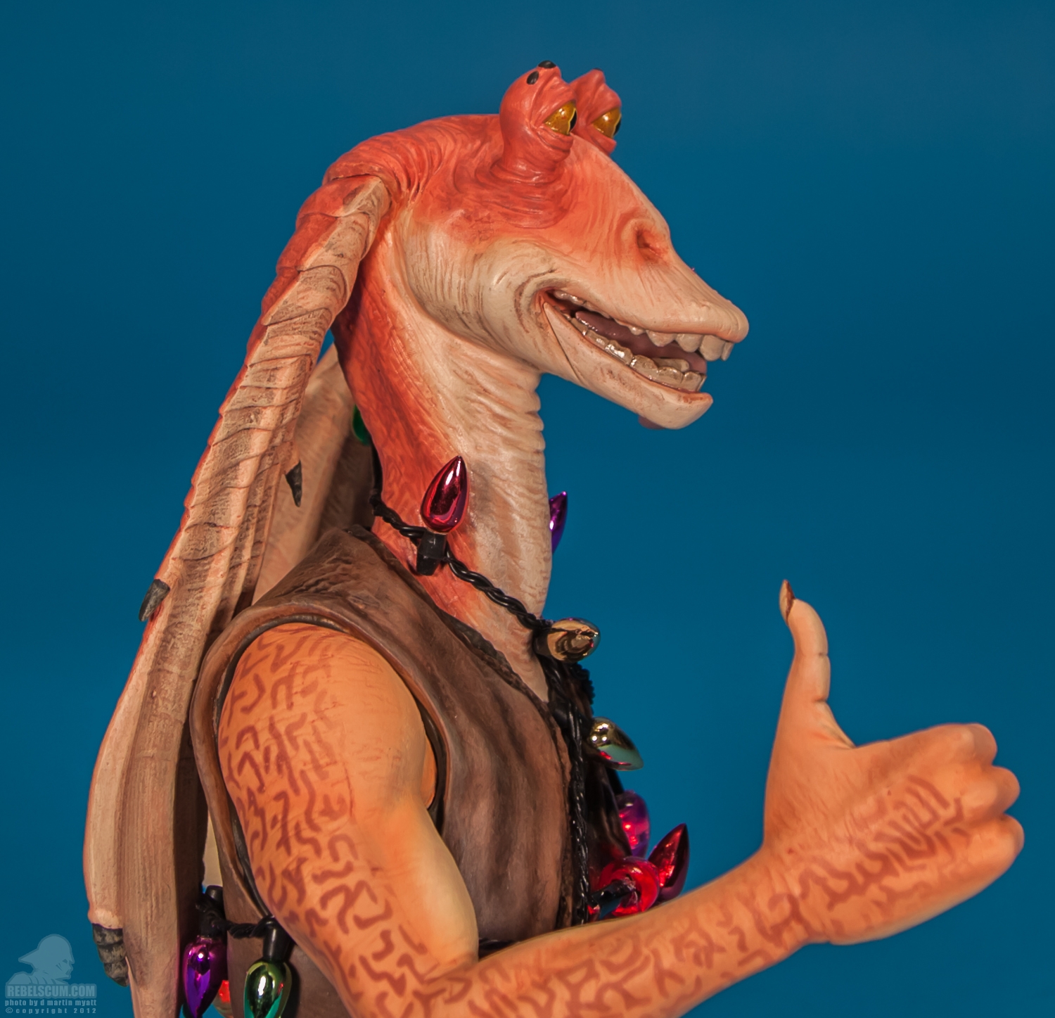 Jar_Jar_Binks_Seasons_Greetings_Holiday_Gift_Mini_Bust_Gentle_Giant-06.jpg