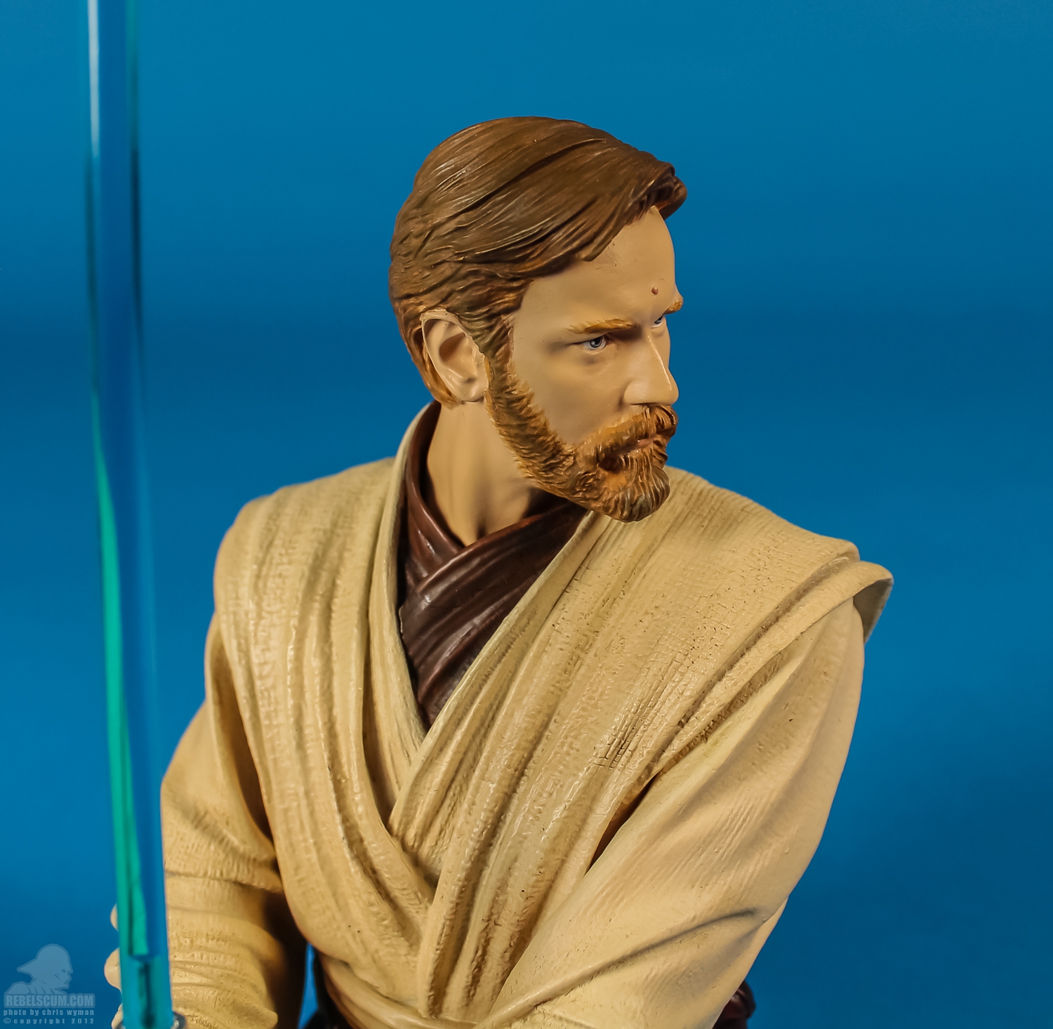 Obi-Wan_Kenobi_ROTS_Exclusive_Mini_Bust_Gentle_Giant-06.jpg