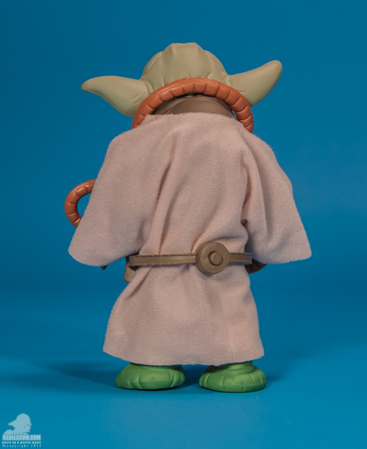 Yoda_Brown_Snake_Gentle_Giant_Kenner_Jumbo-04.jpg