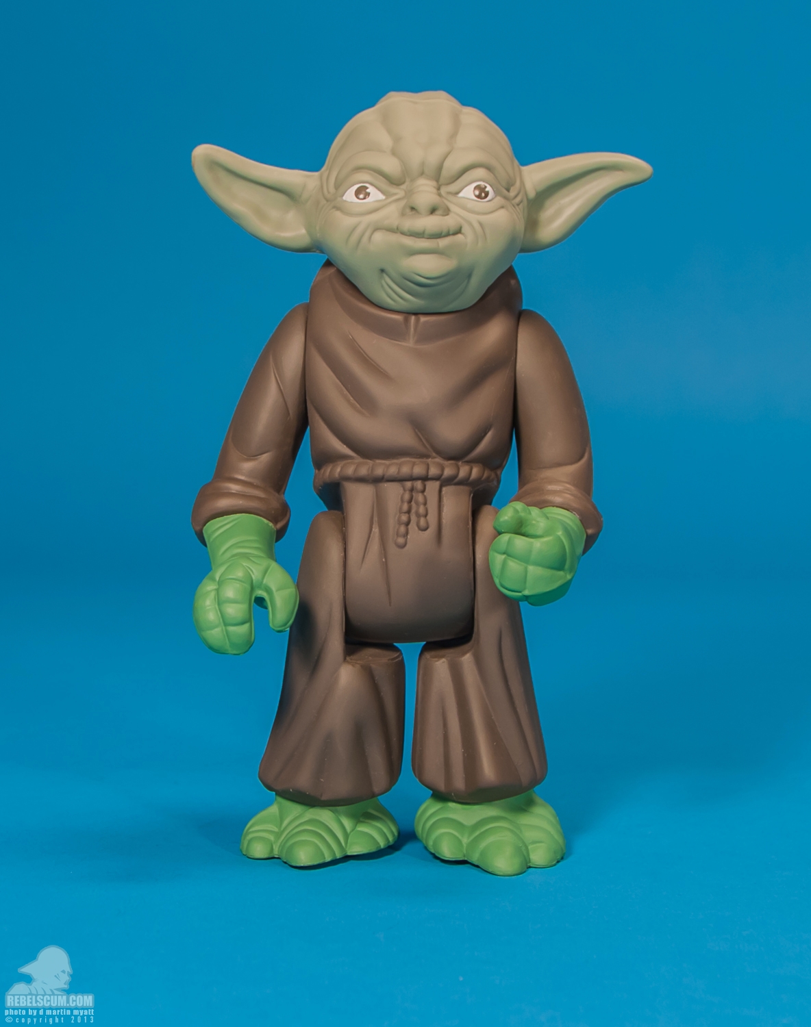 Yoda_Brown_Snake_Gentle_Giant_Kenner_Jumbo-05.jpg