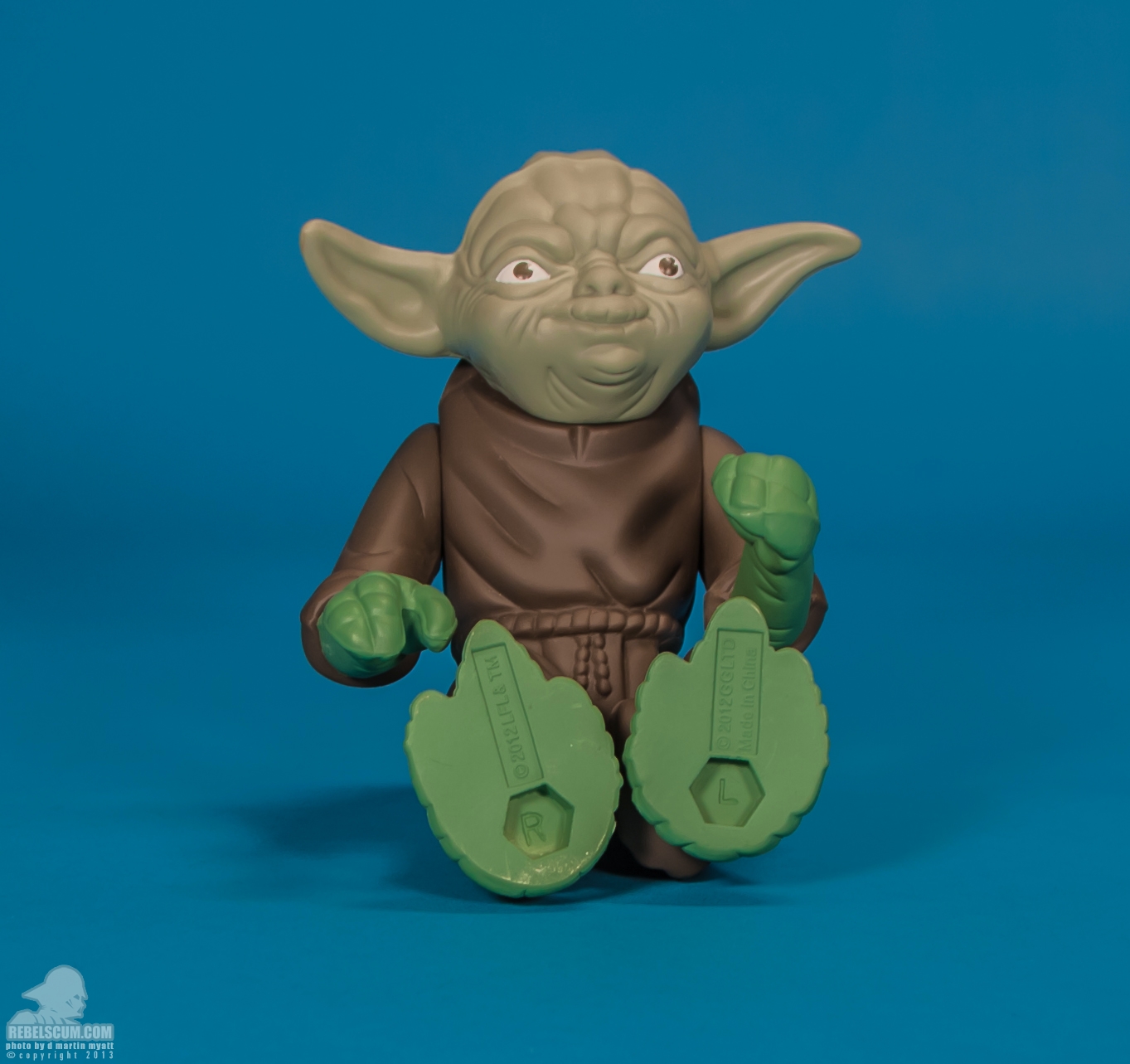 Yoda_Brown_Snake_Gentle_Giant_Kenner_Jumbo-12.jpg