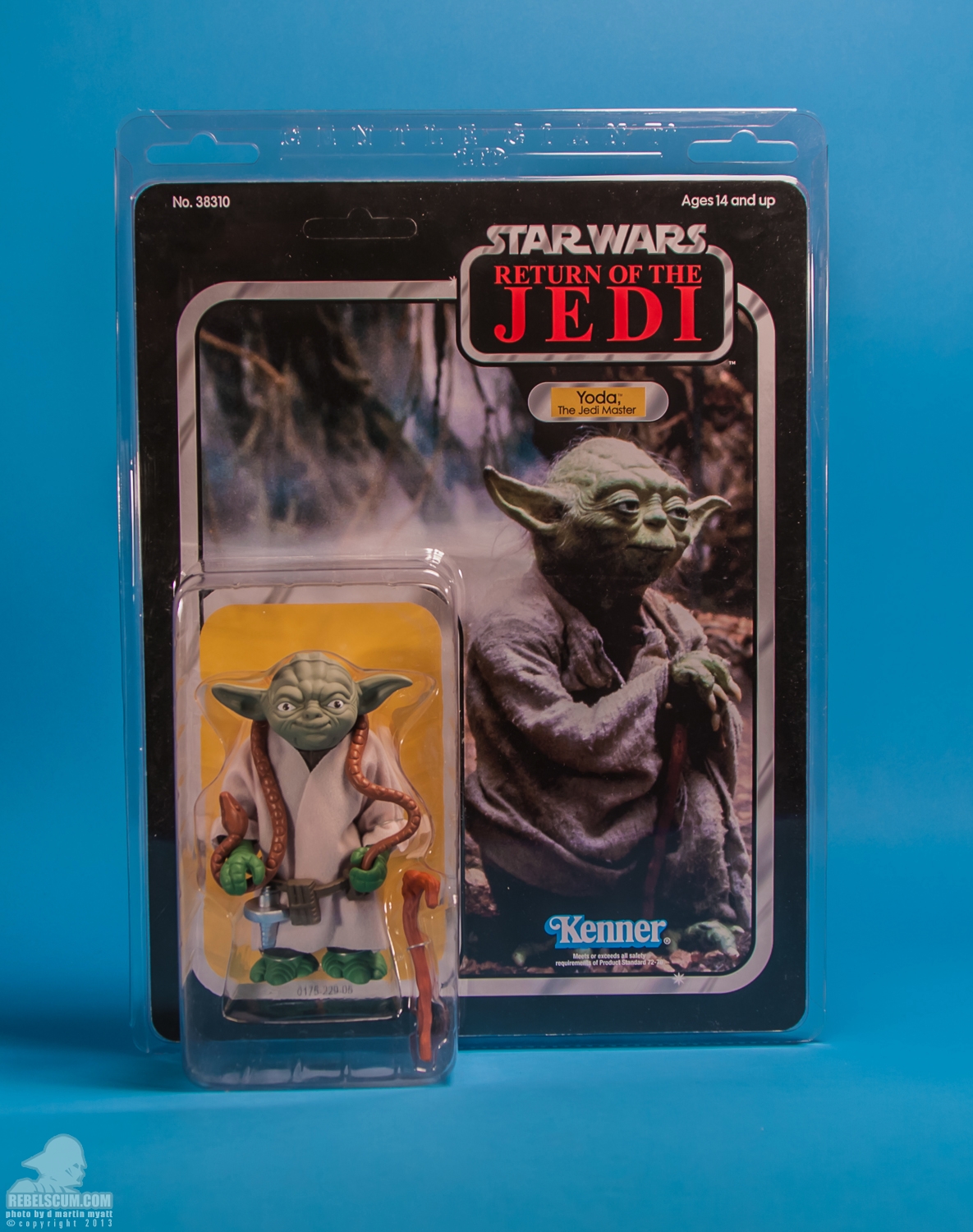 Yoda_Brown_Snake_Gentle_Giant_Kenner_Jumbo-18.jpg