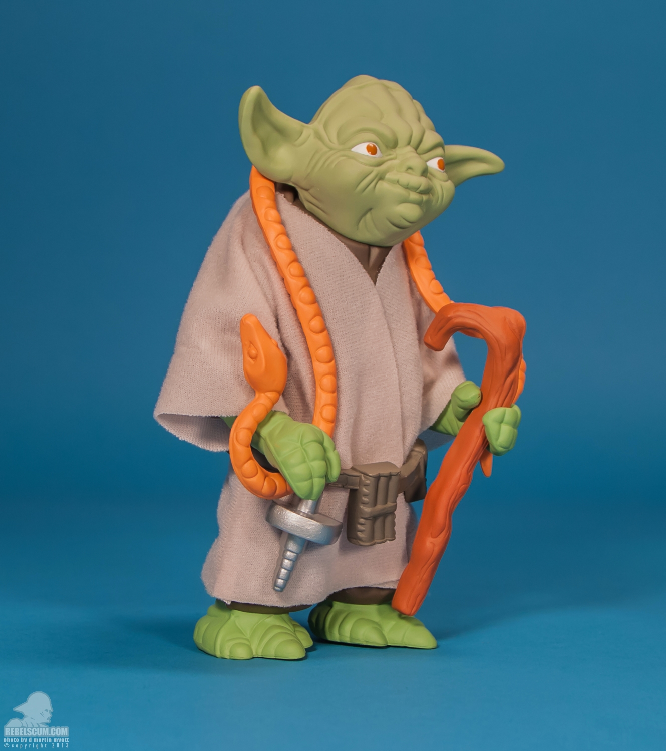 Yoda_Orange_Snake_Gentle_Giant_Kenner_Jumbo-02.jpg