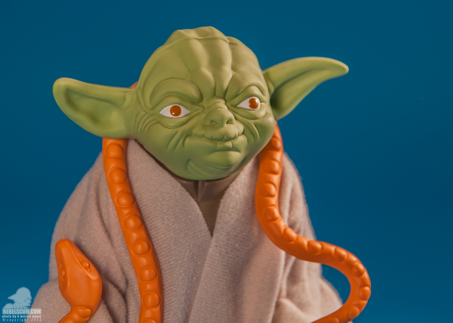 Yoda_Orange_Snake_Gentle_Giant_Kenner_Jumbo-16.jpg