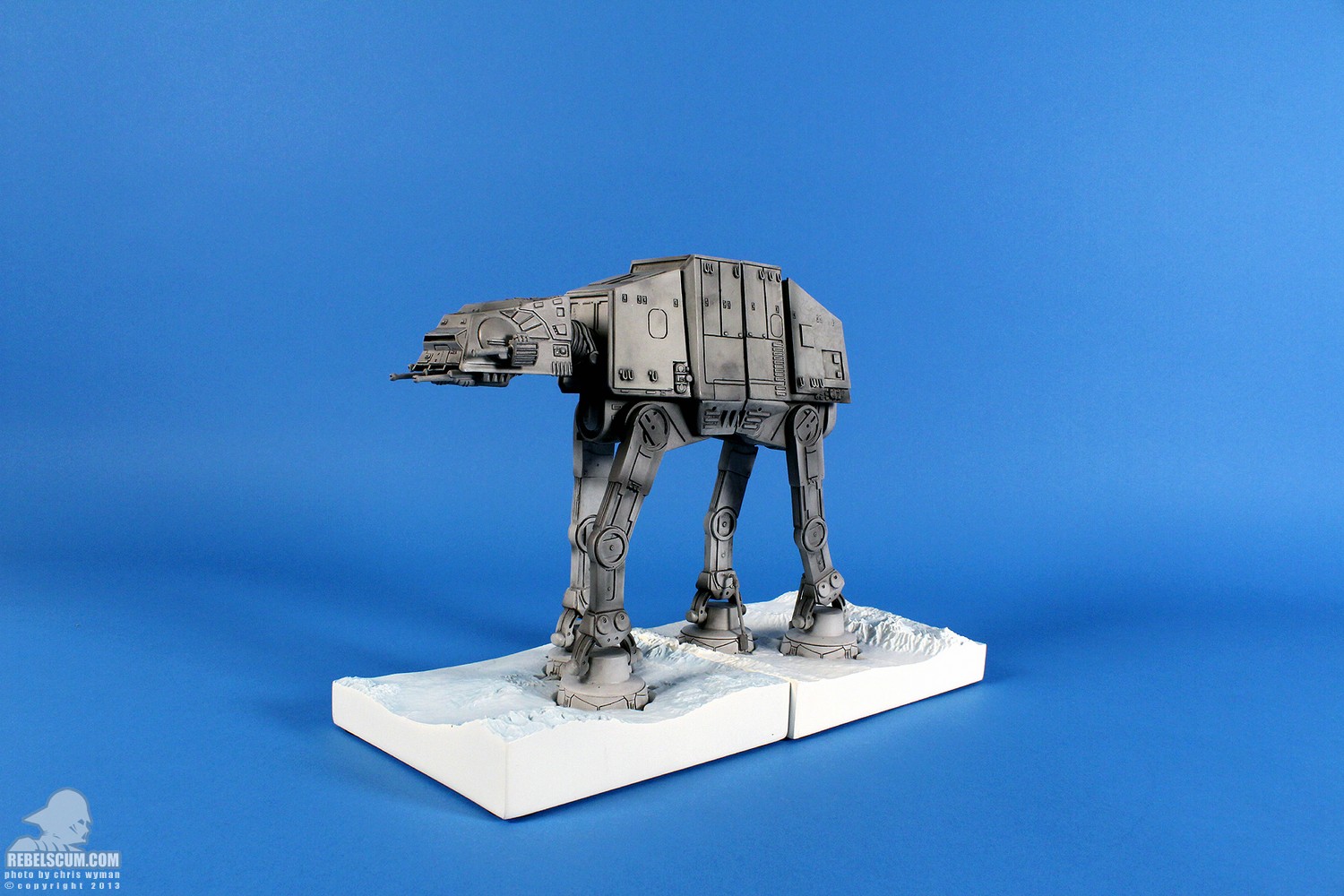 imperial-at-at-walker-bookends-gentle-giant-003.jpg